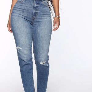 NWT FASHION NOVA MOM JEAN